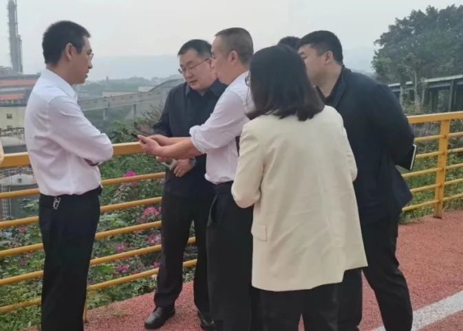 1698223636178926.jpg 1.市發改委副主任李霖帶隊到公司調研.jpg